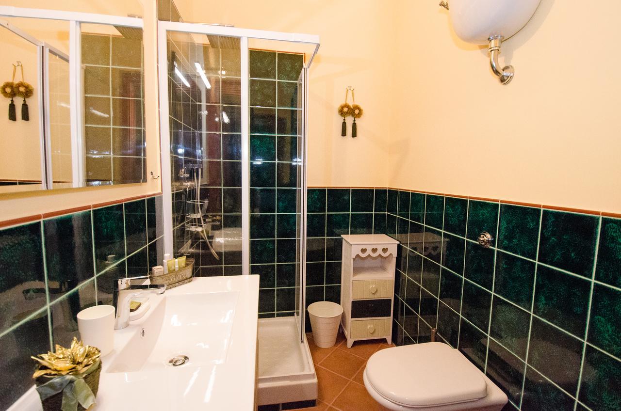 B&B L'Incrocio Salerno Luaran gambar