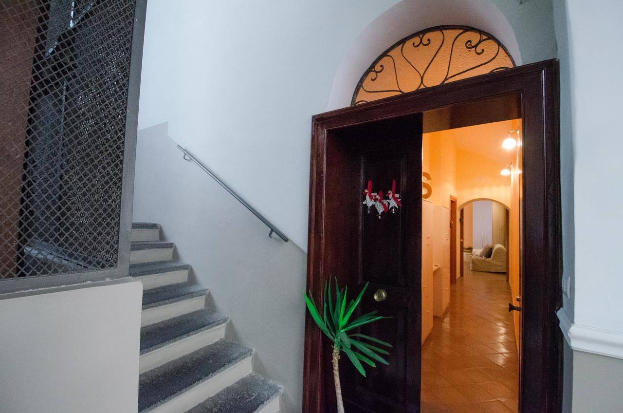B&B L'Incrocio Salerno Luaran gambar