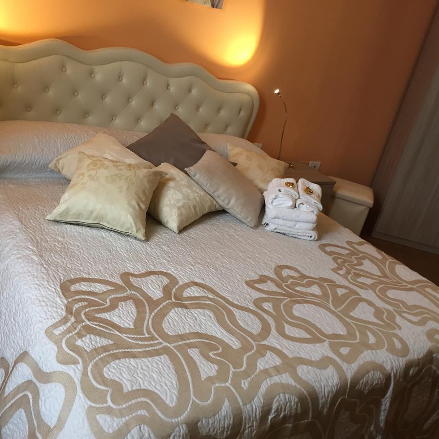 B&B L'Incrocio Salerno Luaran gambar